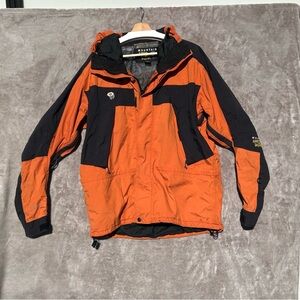 Mountain Hardwear Men's Performance Jacket in Orange and Black size L